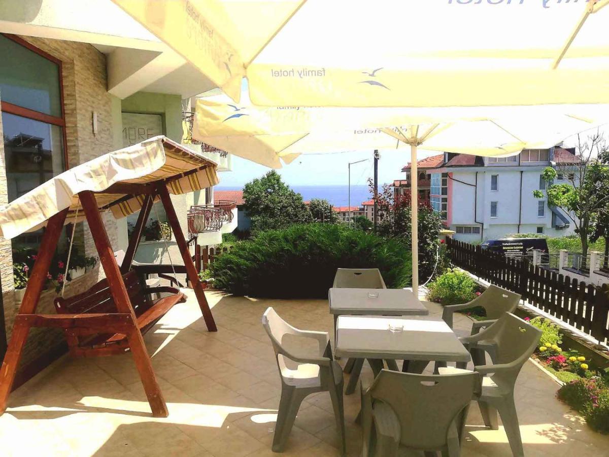 Family Hotel Amore بايالا المظهر الخارجي الصورة