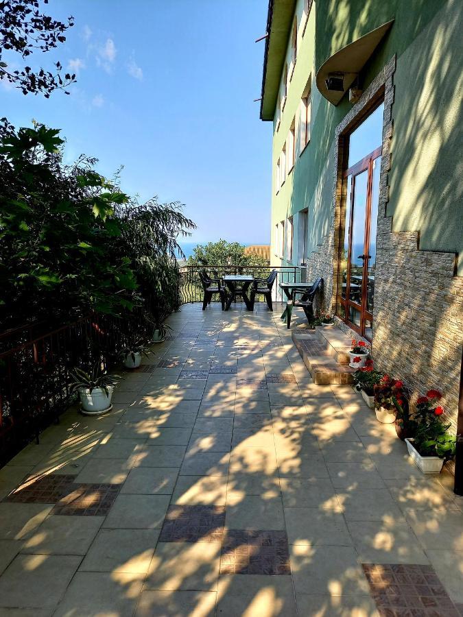 Family Hotel Amore بايالا المظهر الخارجي الصورة