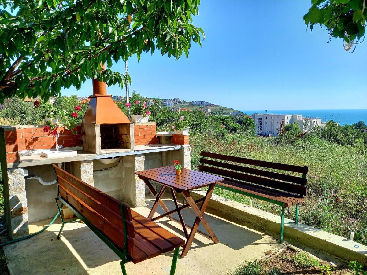 Family Hotel Amore بايالا المظهر الخارجي الصورة