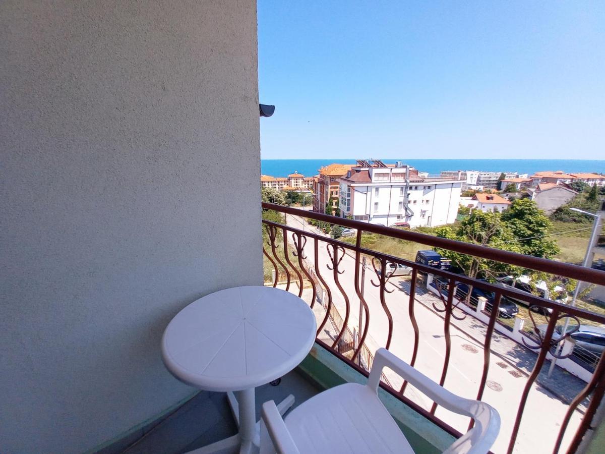 Family Hotel Amore بايالا المظهر الخارجي الصورة