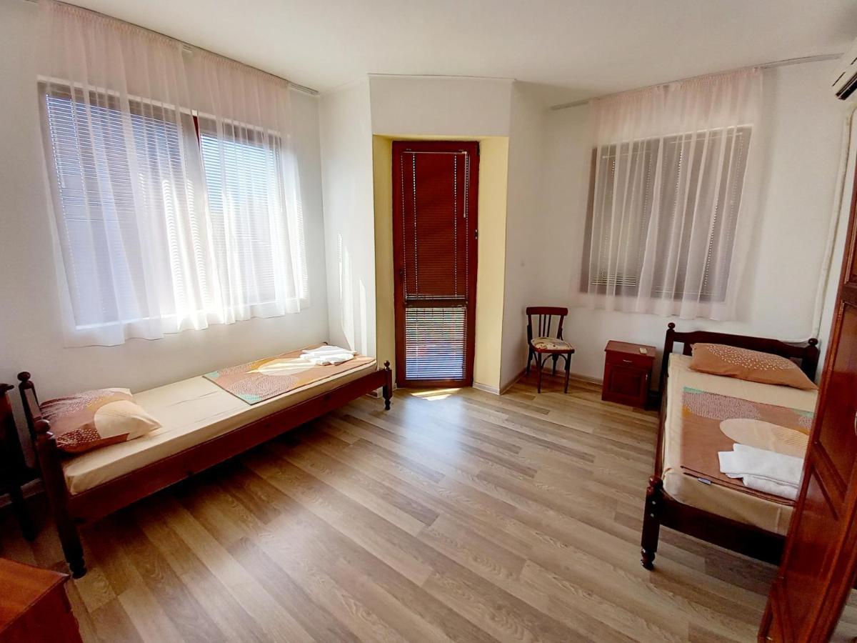 Family Hotel Amore بايالا المظهر الخارجي الصورة