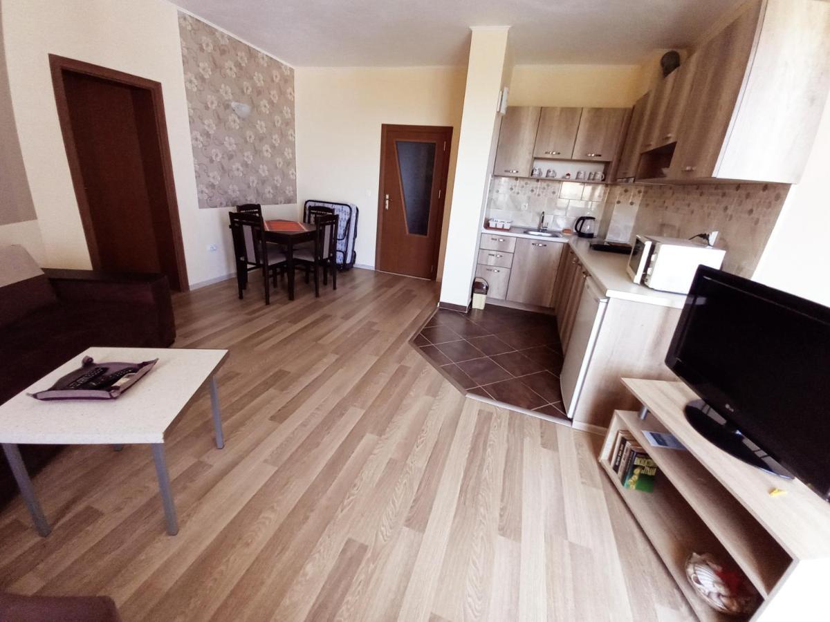 Family Hotel Amore بايالا المظهر الخارجي الصورة