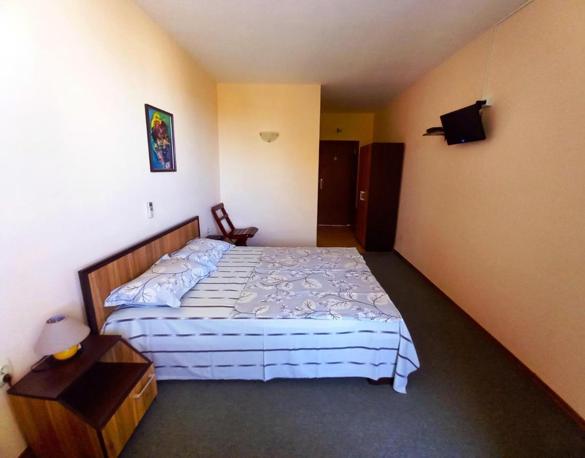Family Hotel Amore بايالا المظهر الخارجي الصورة