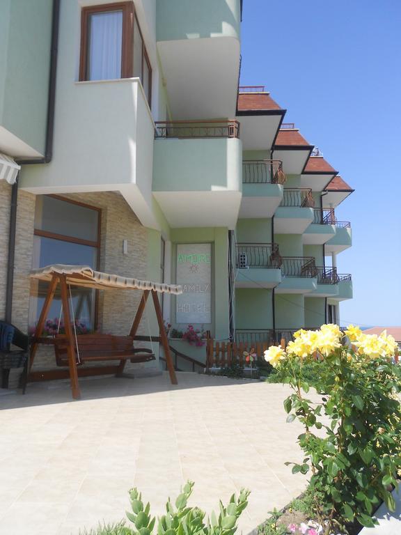 Family Hotel Amore بايالا المظهر الخارجي الصورة