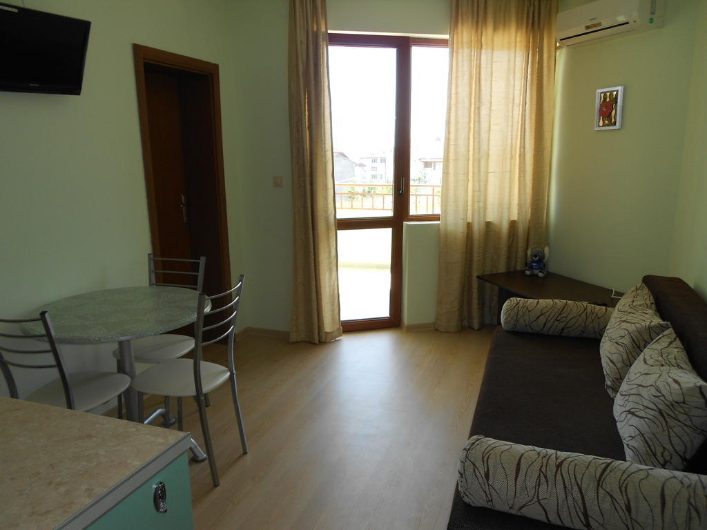 Family Hotel Amore بايالا الغرفة الصورة