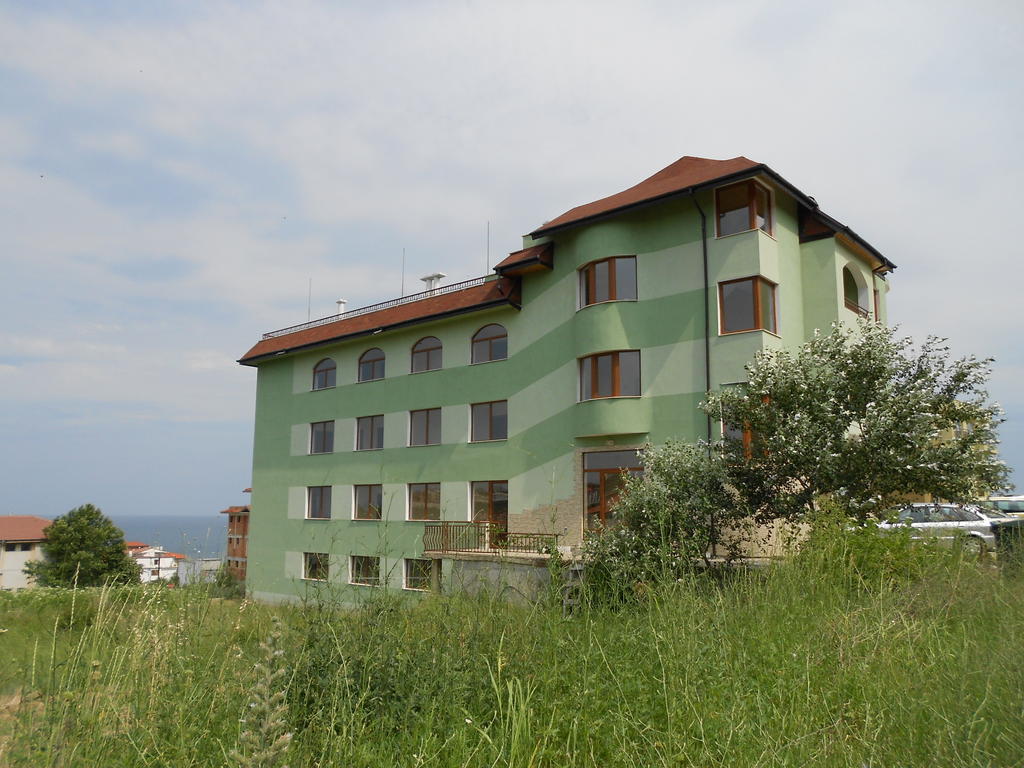 Family Hotel Amore بايالا المظهر الخارجي الصورة