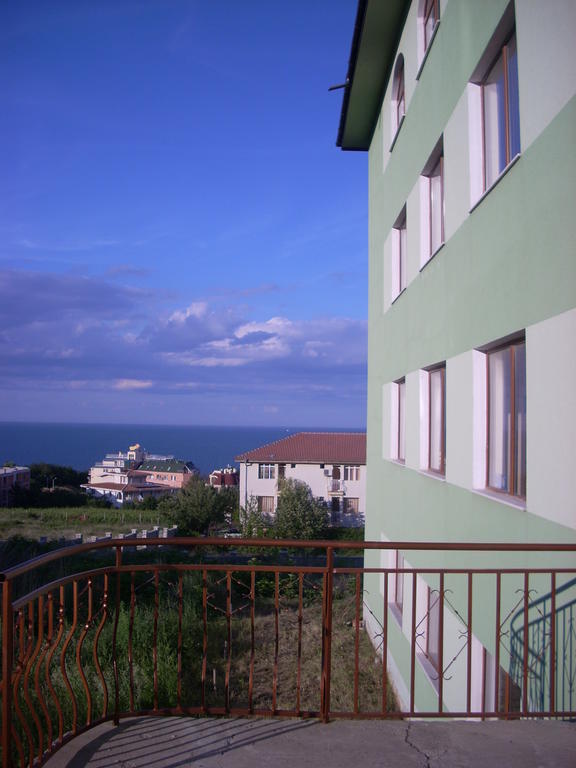 Family Hotel Amore بايالا المظهر الخارجي الصورة