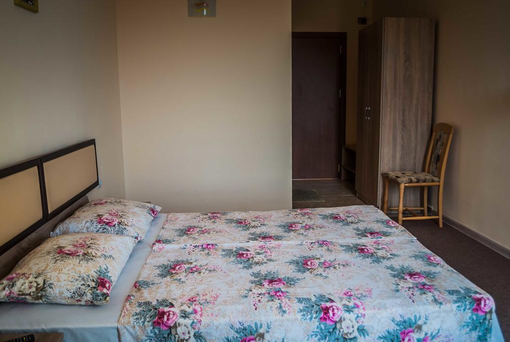 Family Hotel Amore بايالا المظهر الخارجي الصورة