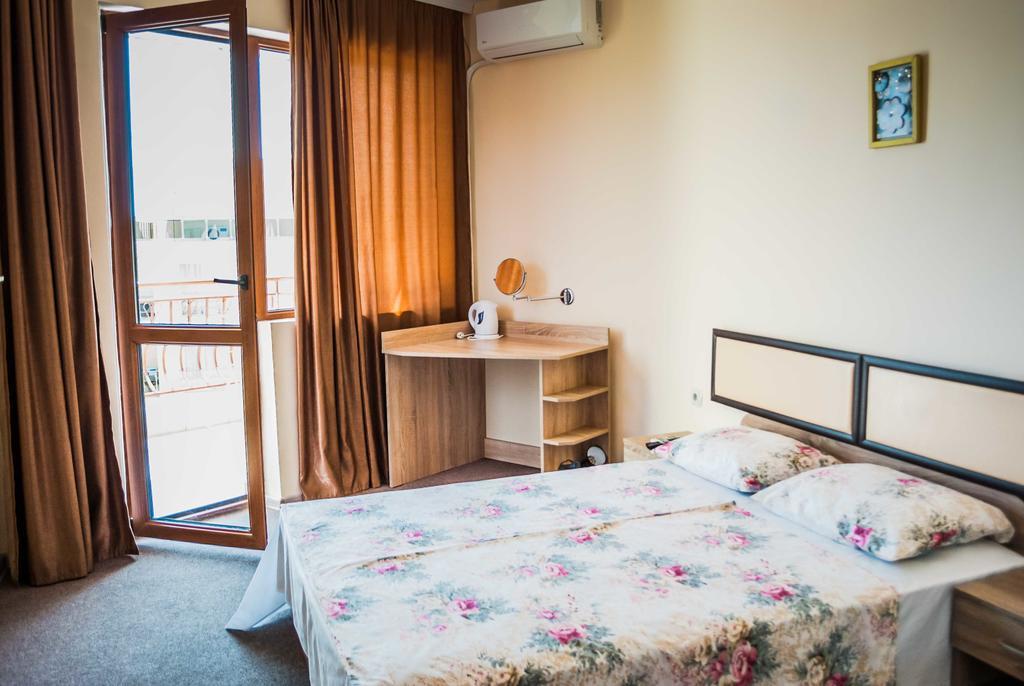 Family Hotel Amore بايالا المظهر الخارجي الصورة