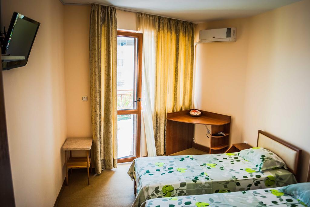 Family Hotel Amore بايالا المظهر الخارجي الصورة