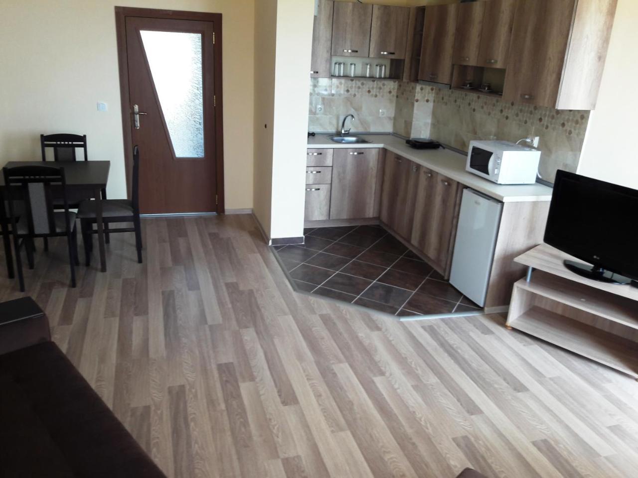Family Hotel Amore بايالا المظهر الخارجي الصورة