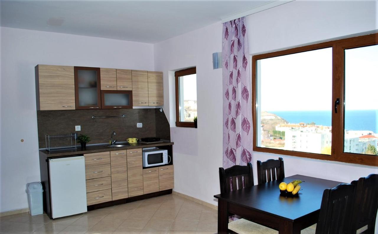 Family Hotel Amore بايالا المظهر الخارجي الصورة