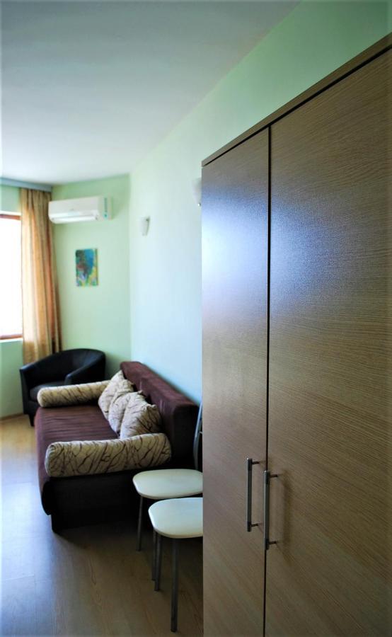 Family Hotel Amore بايالا المظهر الخارجي الصورة