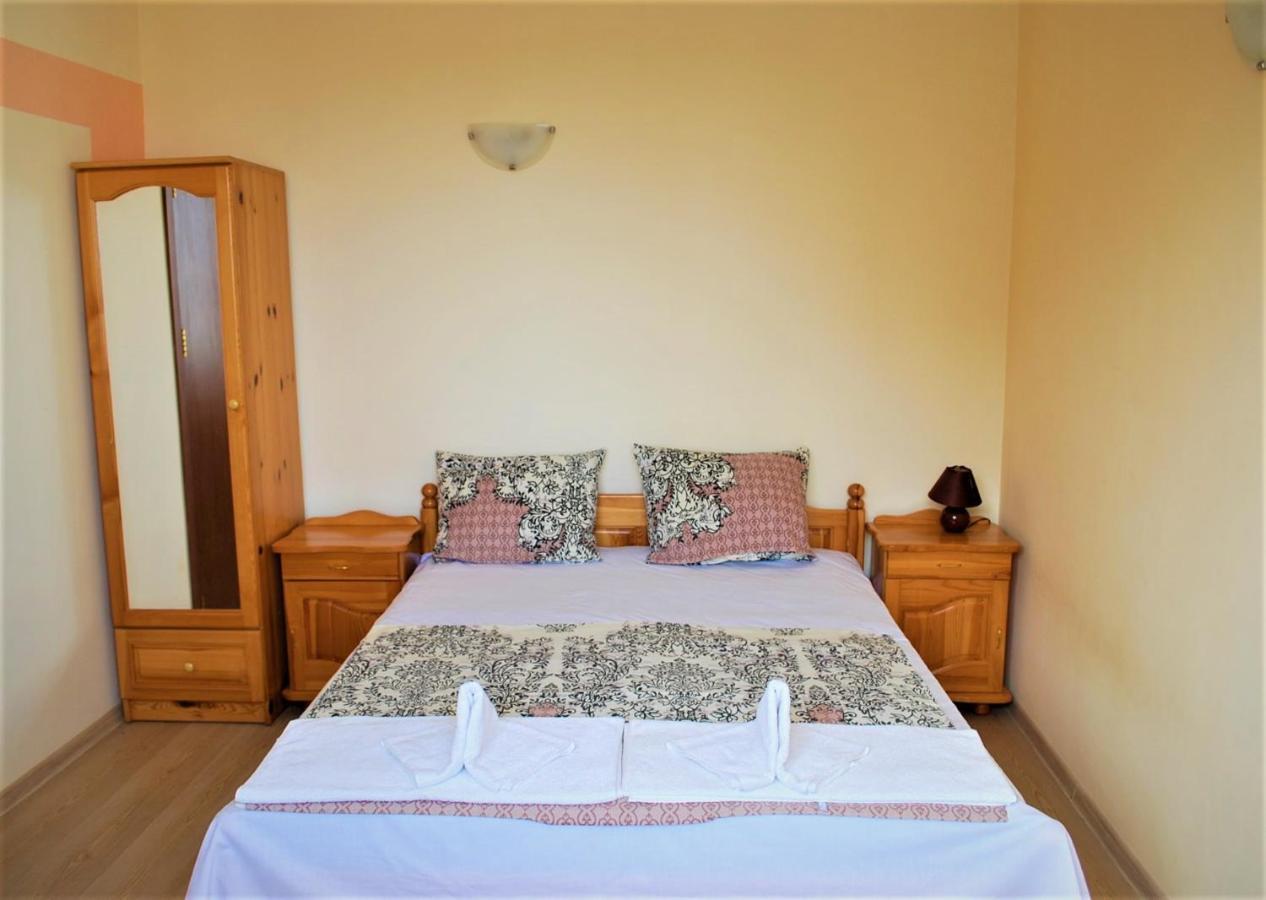 Family Hotel Amore بايالا المظهر الخارجي الصورة