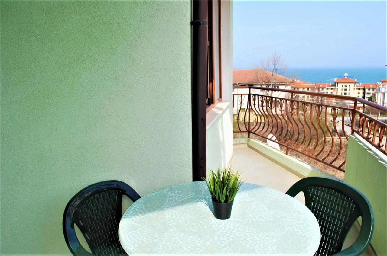Family Hotel Amore بايالا المظهر الخارجي الصورة