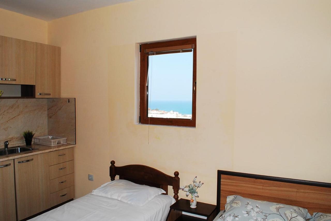 Family Hotel Amore بايالا المظهر الخارجي الصورة
