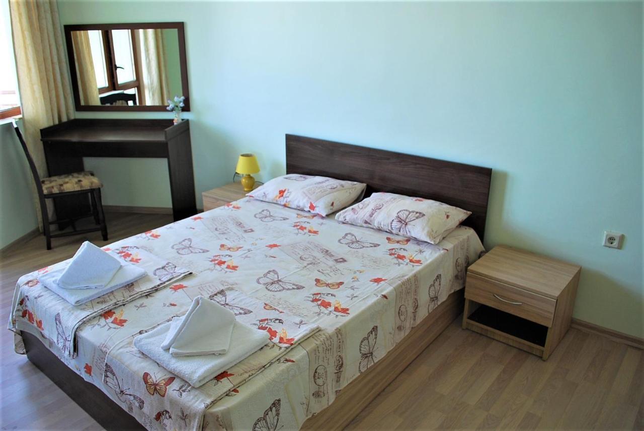 Family Hotel Amore بايالا المظهر الخارجي الصورة
