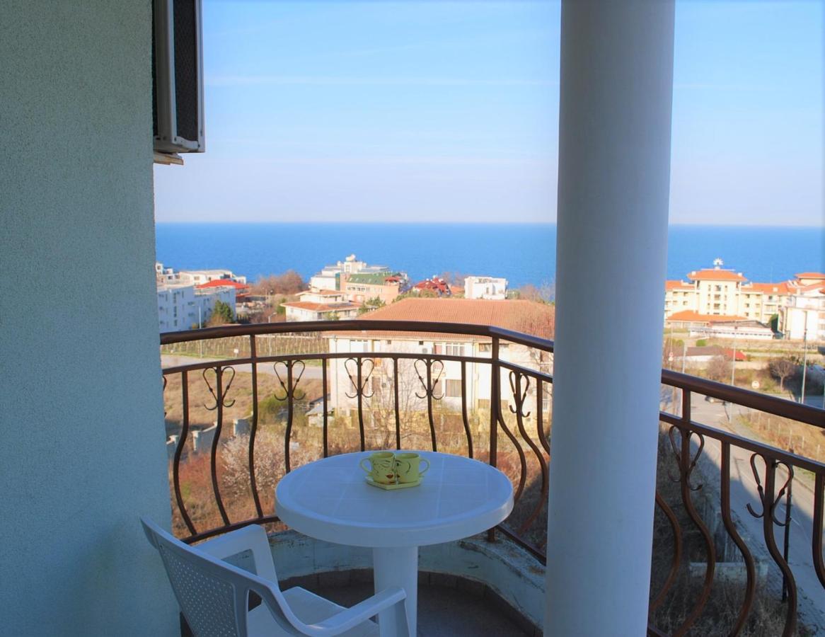 Family Hotel Amore بايالا المظهر الخارجي الصورة